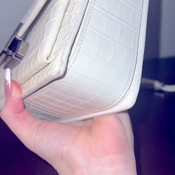 SAINT LAURENT MEDIUM BELLECHASSE CROC EFFECT TOP HANDLE BAG - Picture 8 of 13